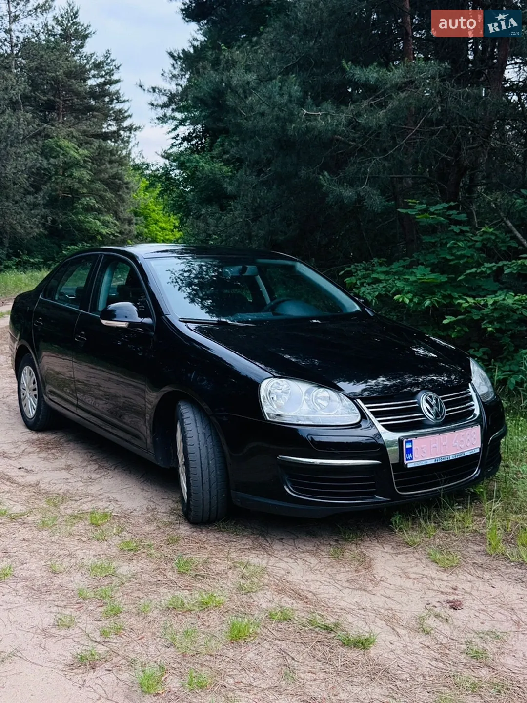 2010 Volkswagen Jetta - фото 1