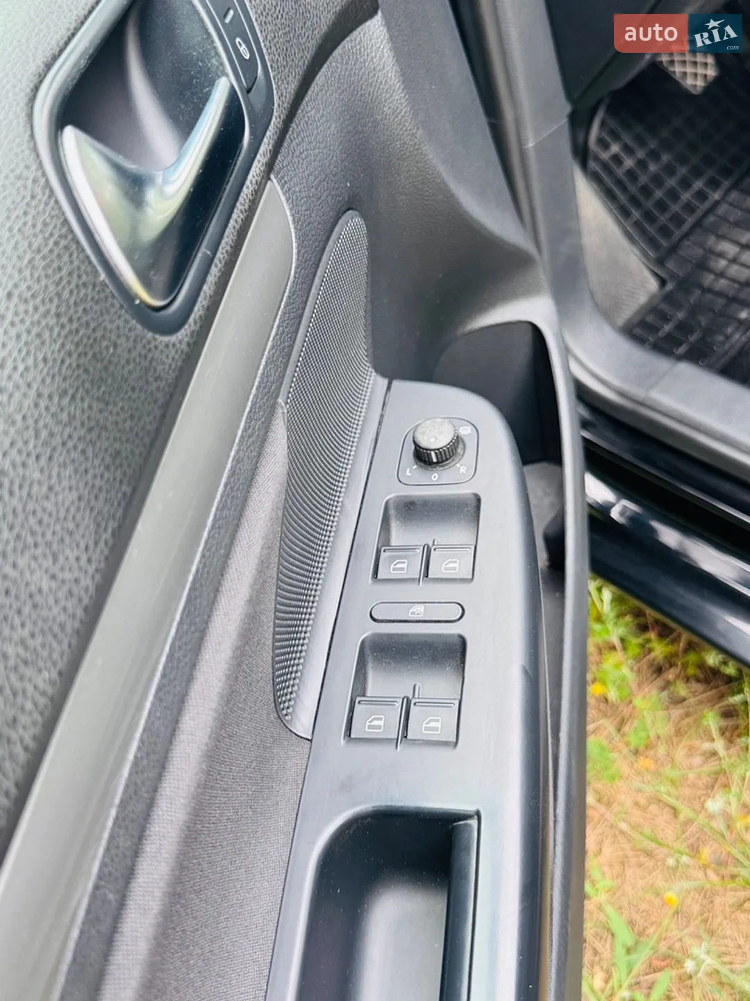 2010 Volkswagen Jetta - мініатюра 21