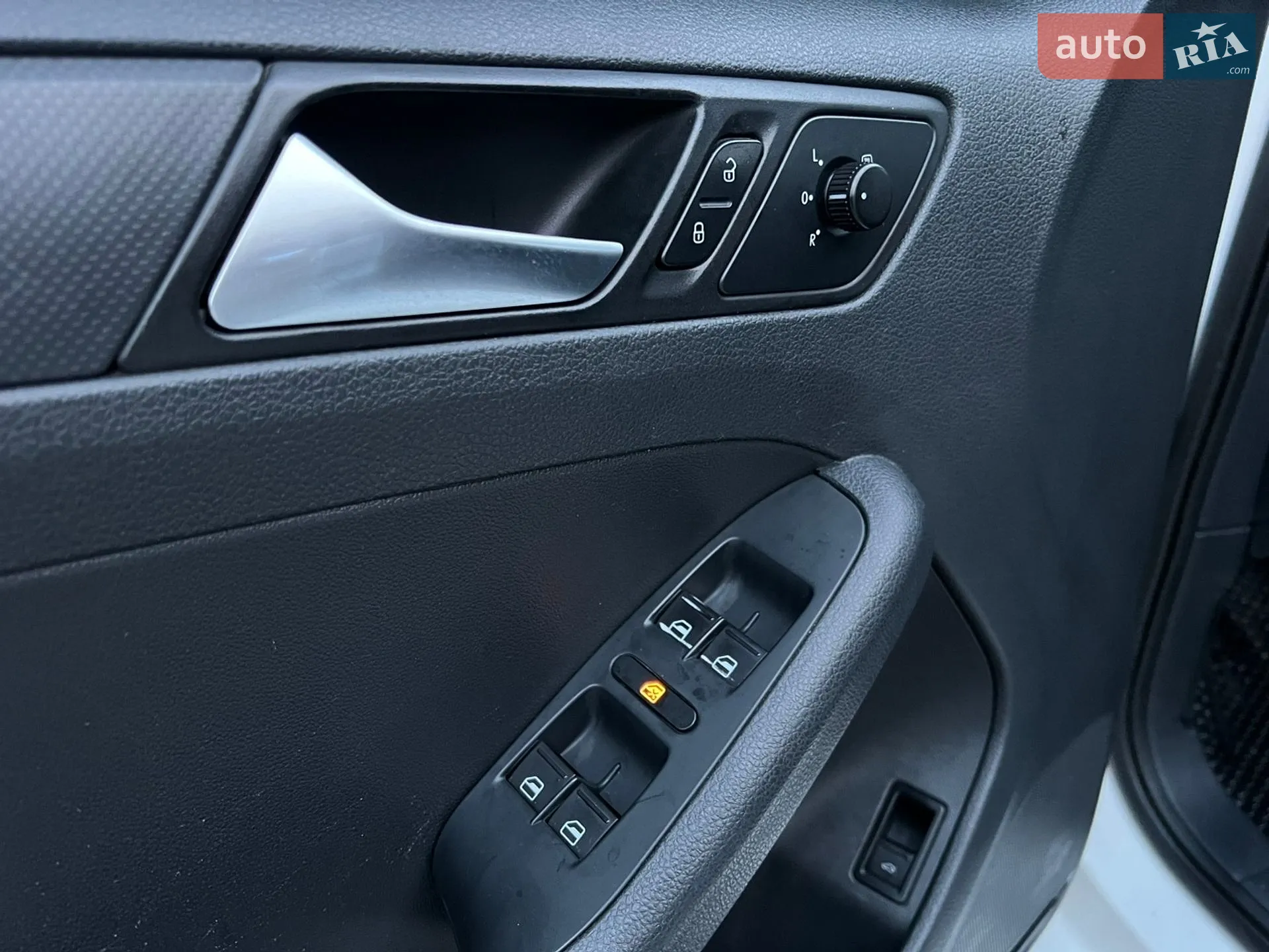 2012 Volkswagen Jetta - мініатюра 40
