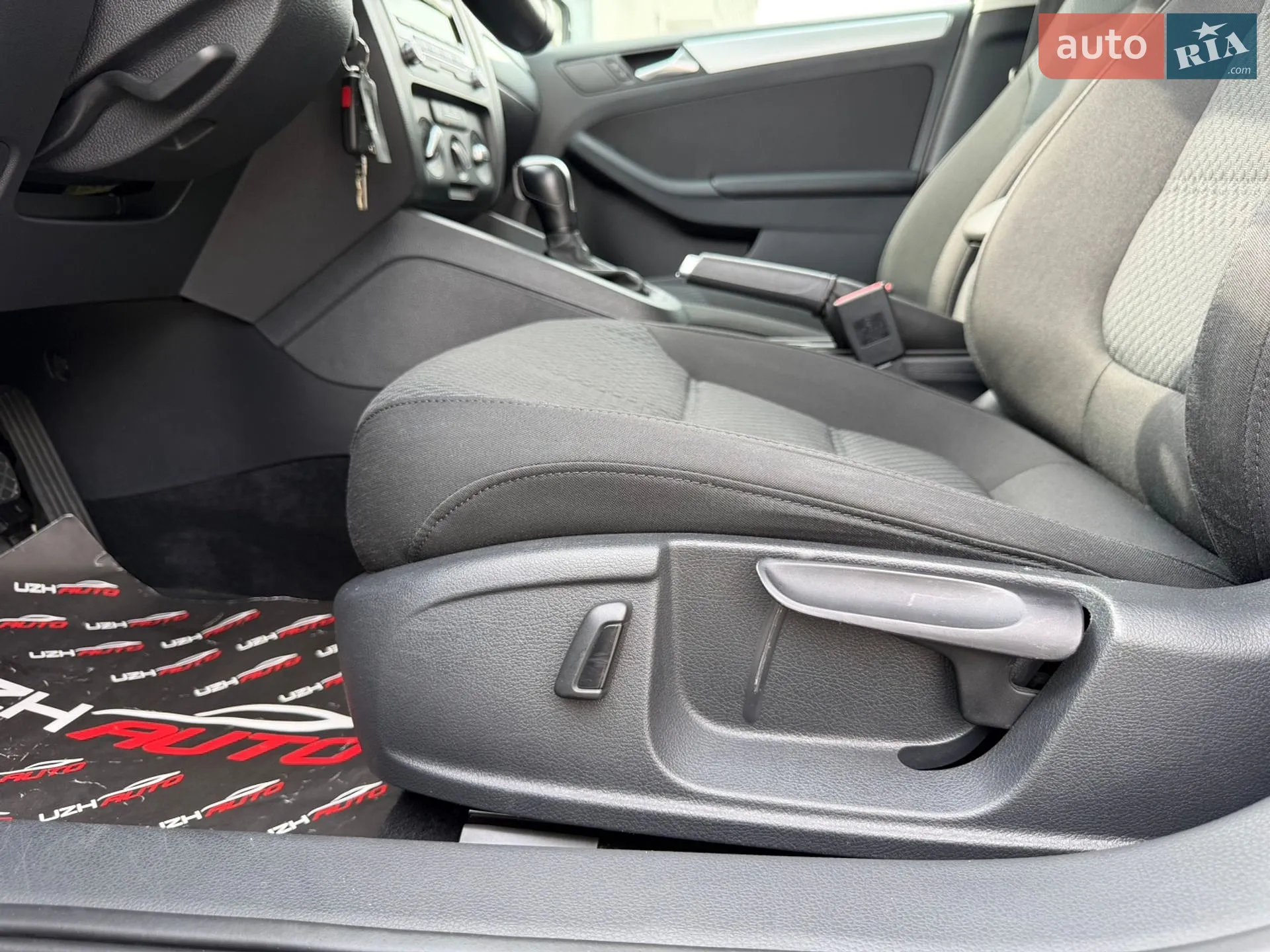 2013 Volkswagen Jetta - мініатюра 28