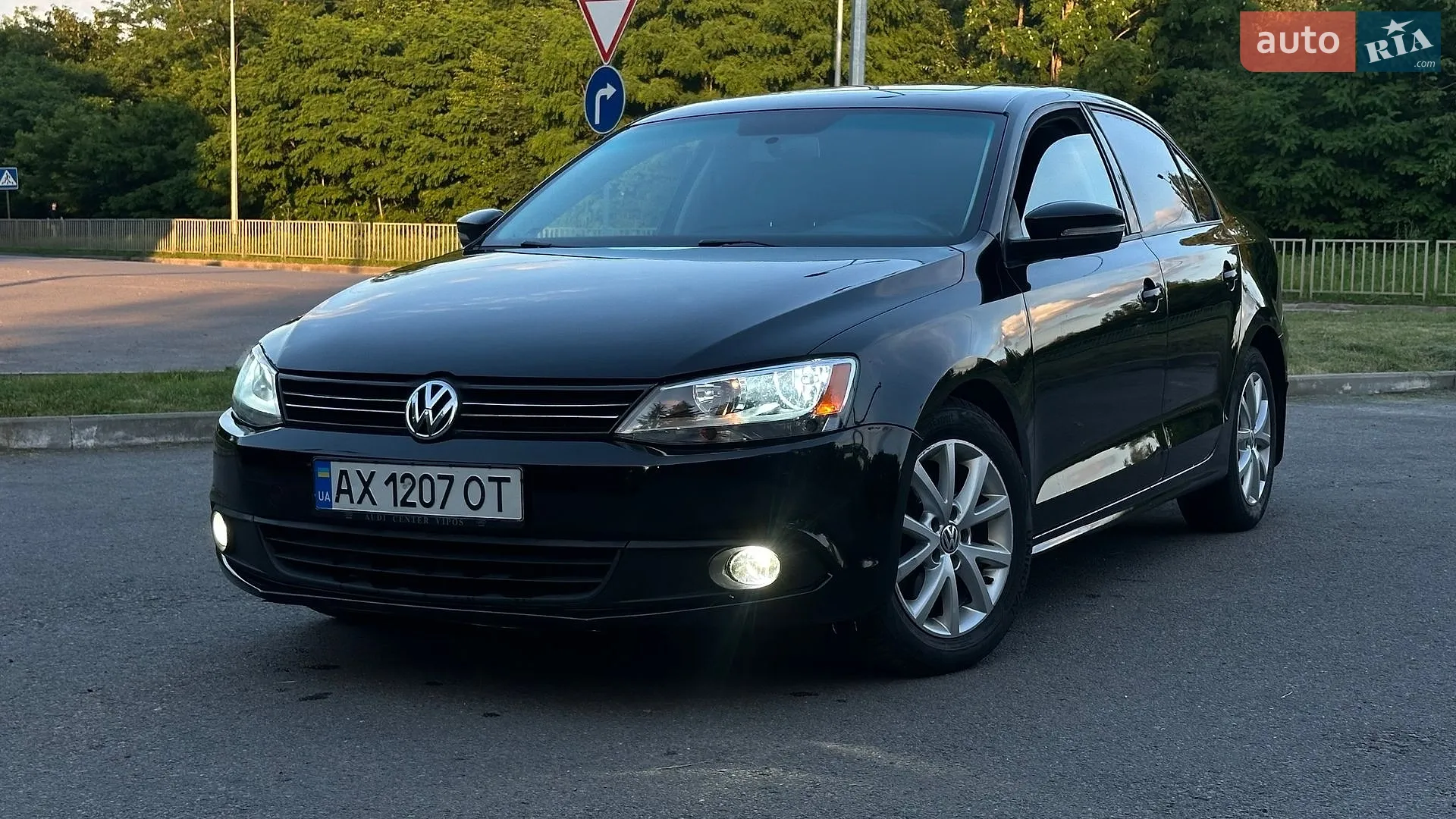 2011 Volkswagen Jetta - мініатюра 2