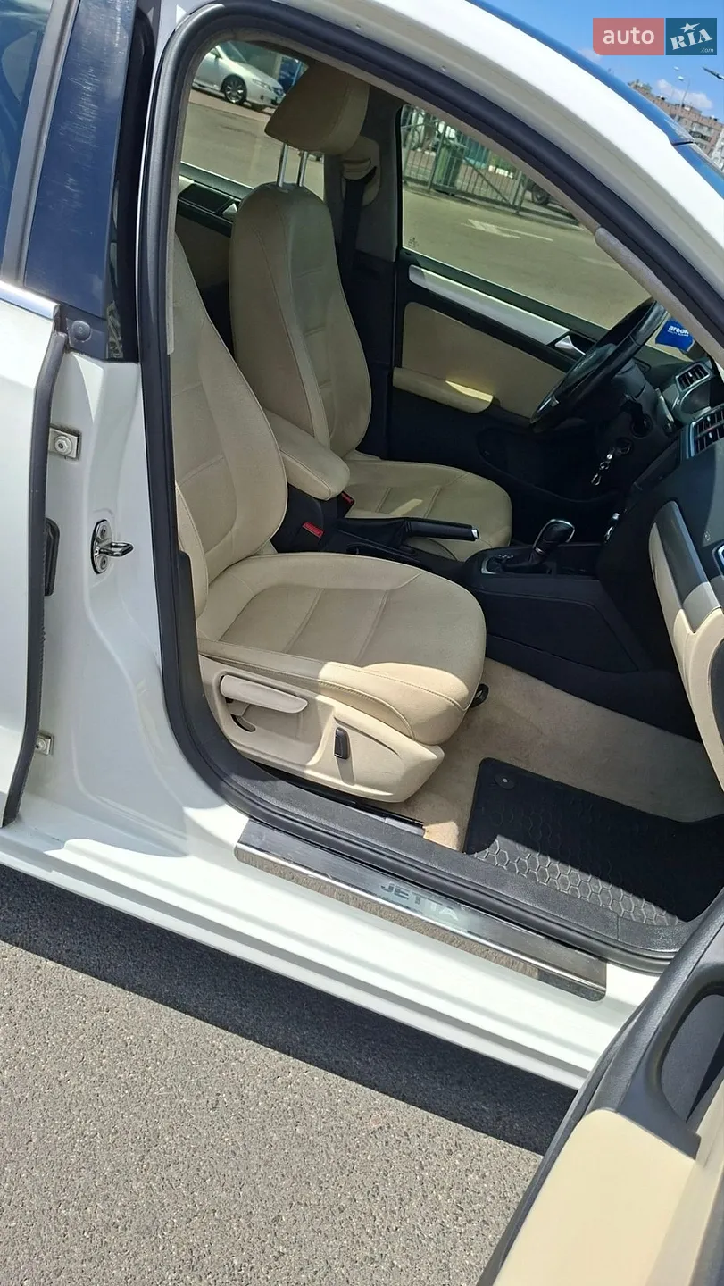 2012 Volkswagen Jetta - мініатюра 24