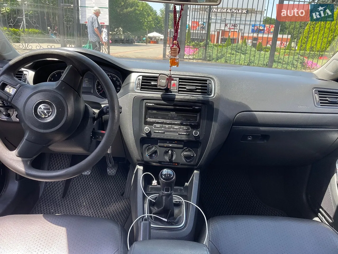 2013 Volkswagen Jetta - мініатюра 32