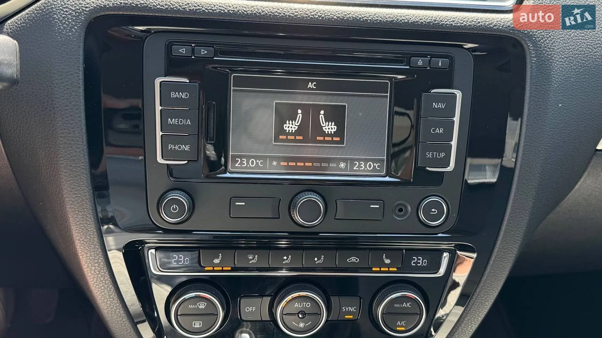 2015 Volkswagen Jetta - мініатюра 31