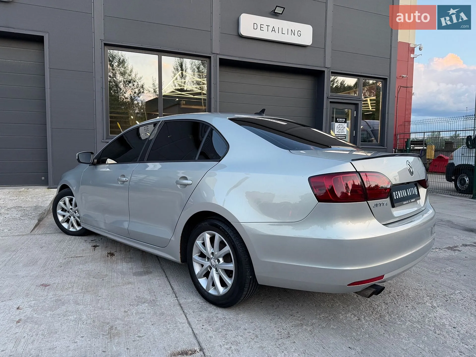 2010 Volkswagen Jetta - мініатюра 12