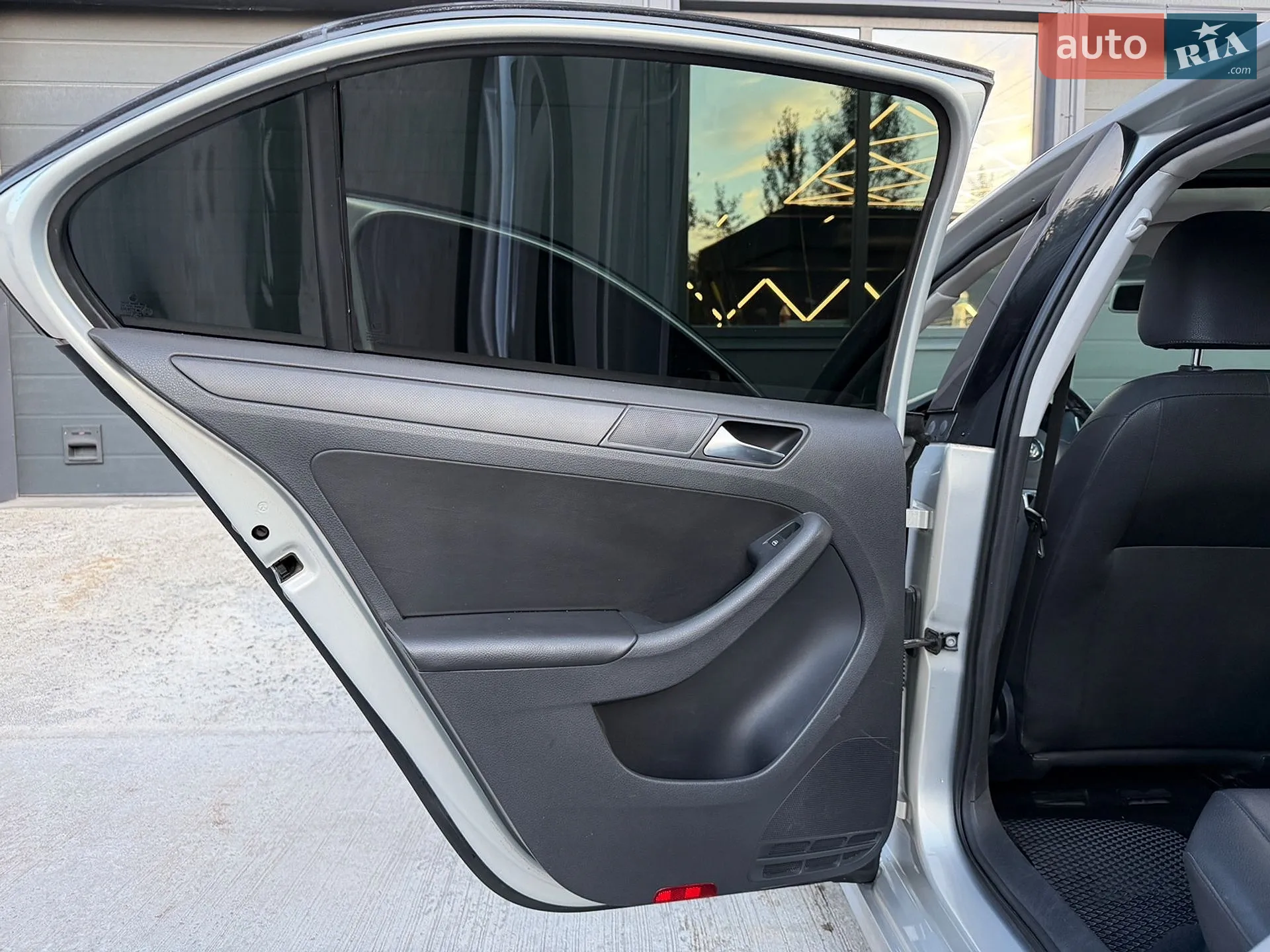 2010 Volkswagen Jetta - мініатюра 19