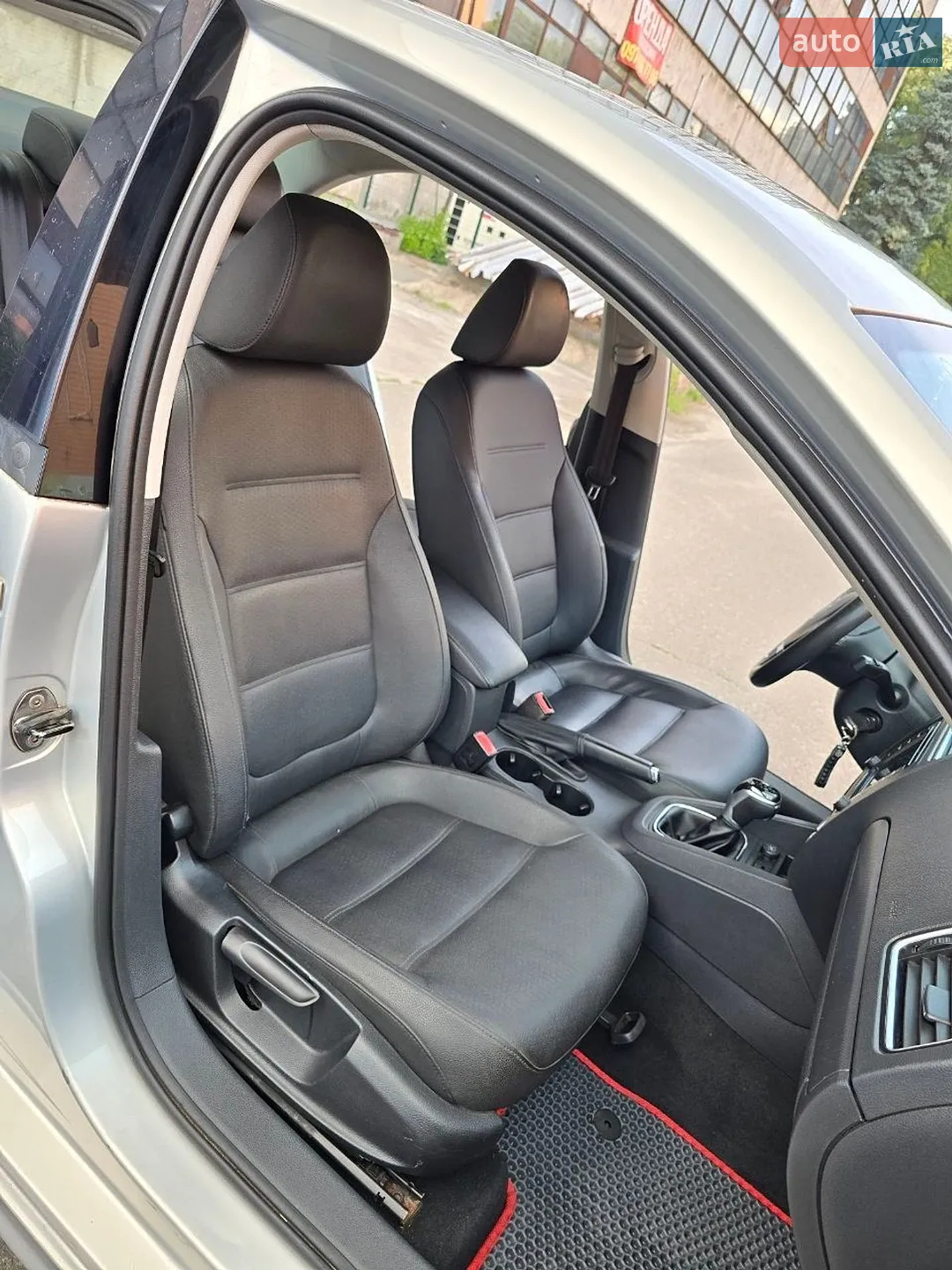 2010 Volkswagen Jetta - мініатюра 17