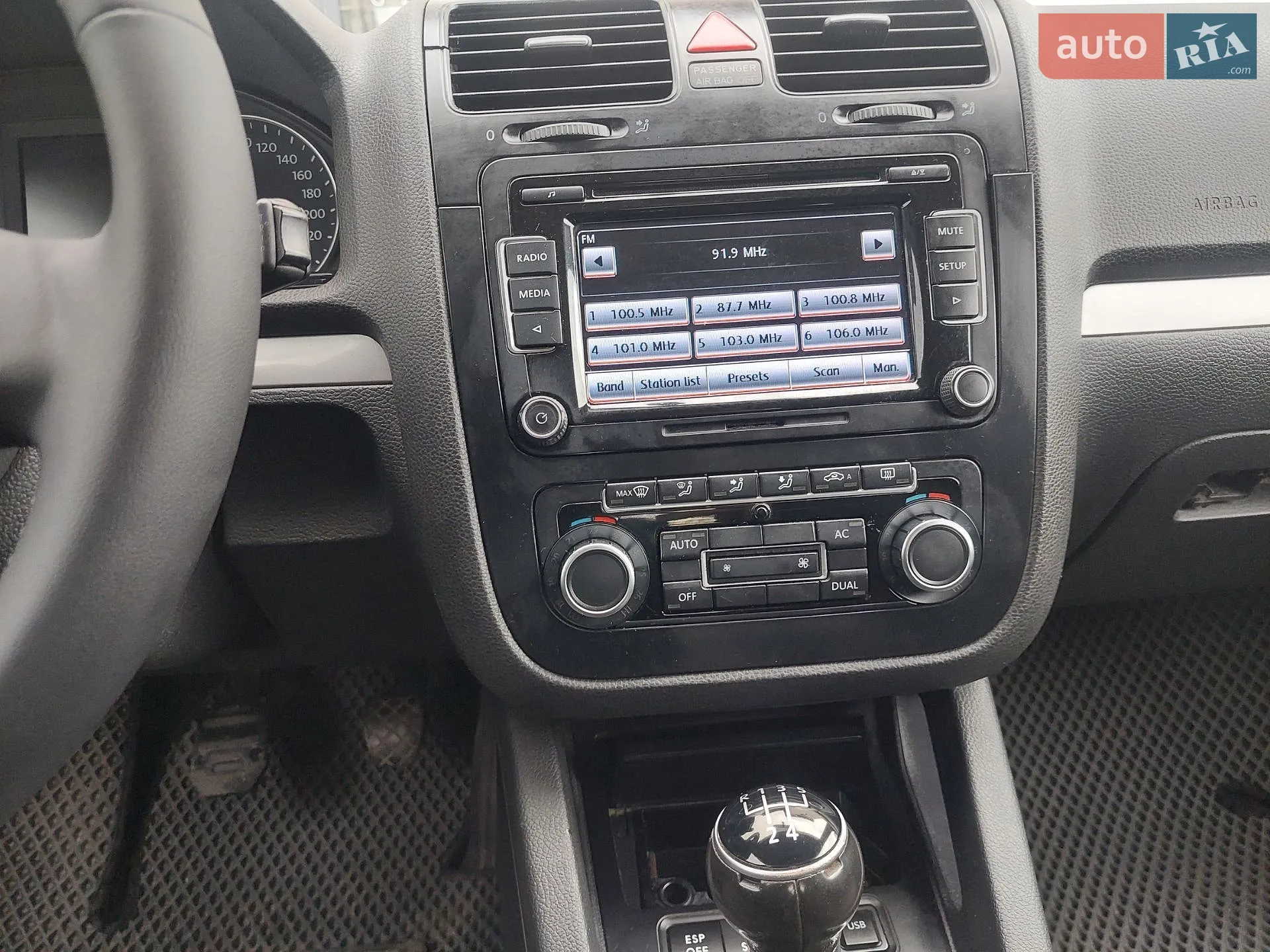 2010 Volkswagen Jetta - мініатюра 16