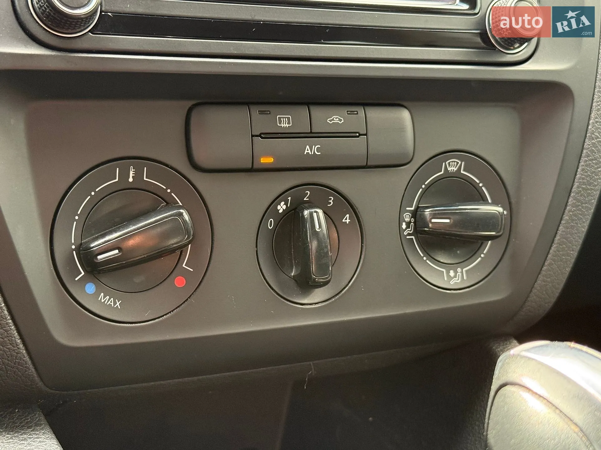2016 Volkswagen Jetta - мініатюра 24