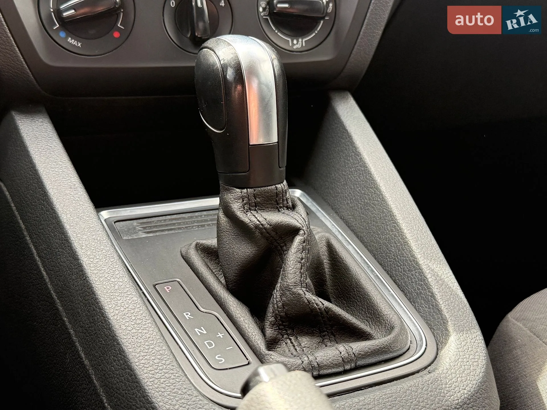 2016 Volkswagen Jetta - мініатюра 25
