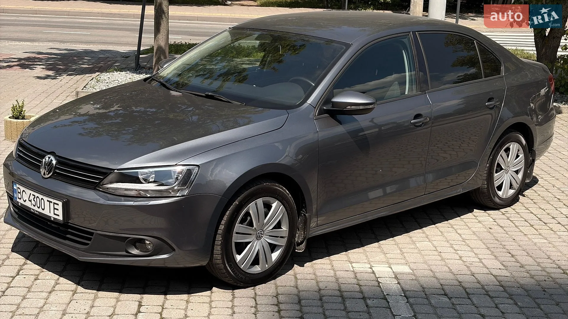 2011 Volkswagen Jetta - мініатюра 2