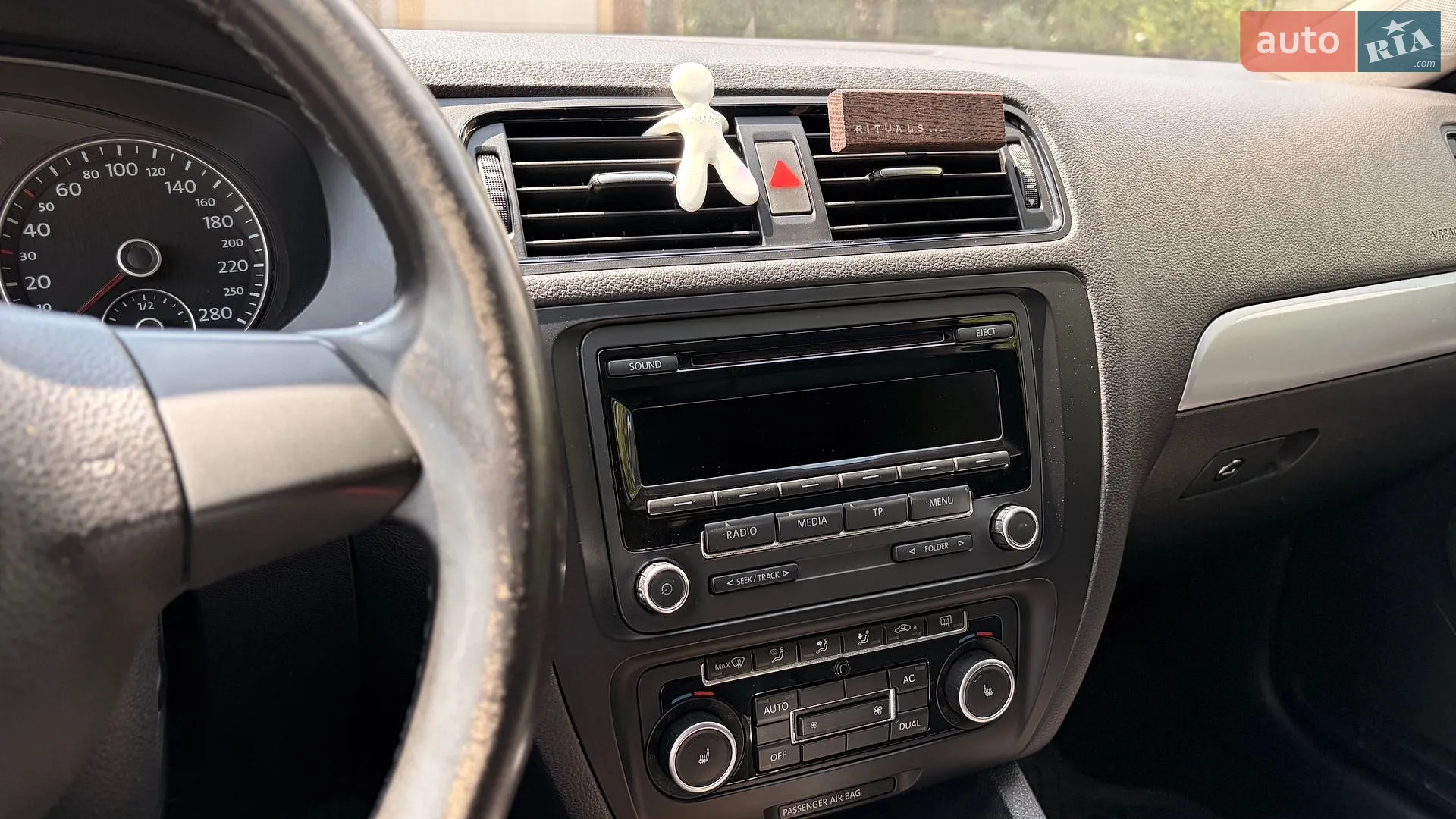 2011 Volkswagen Jetta - мініатюра 16