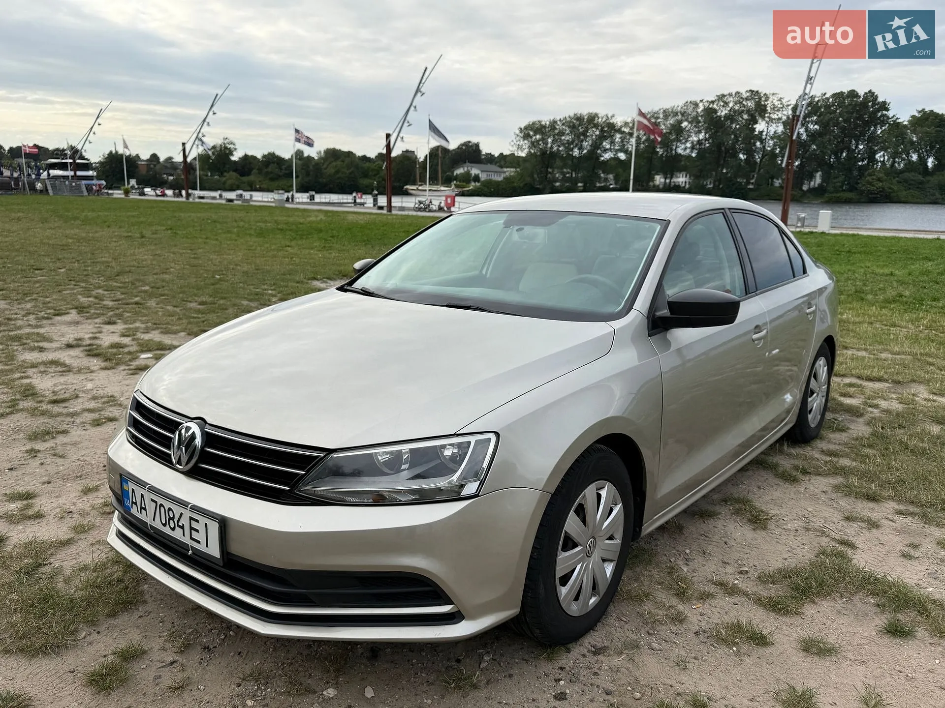 2015 Volkswagen Jetta - фото 1