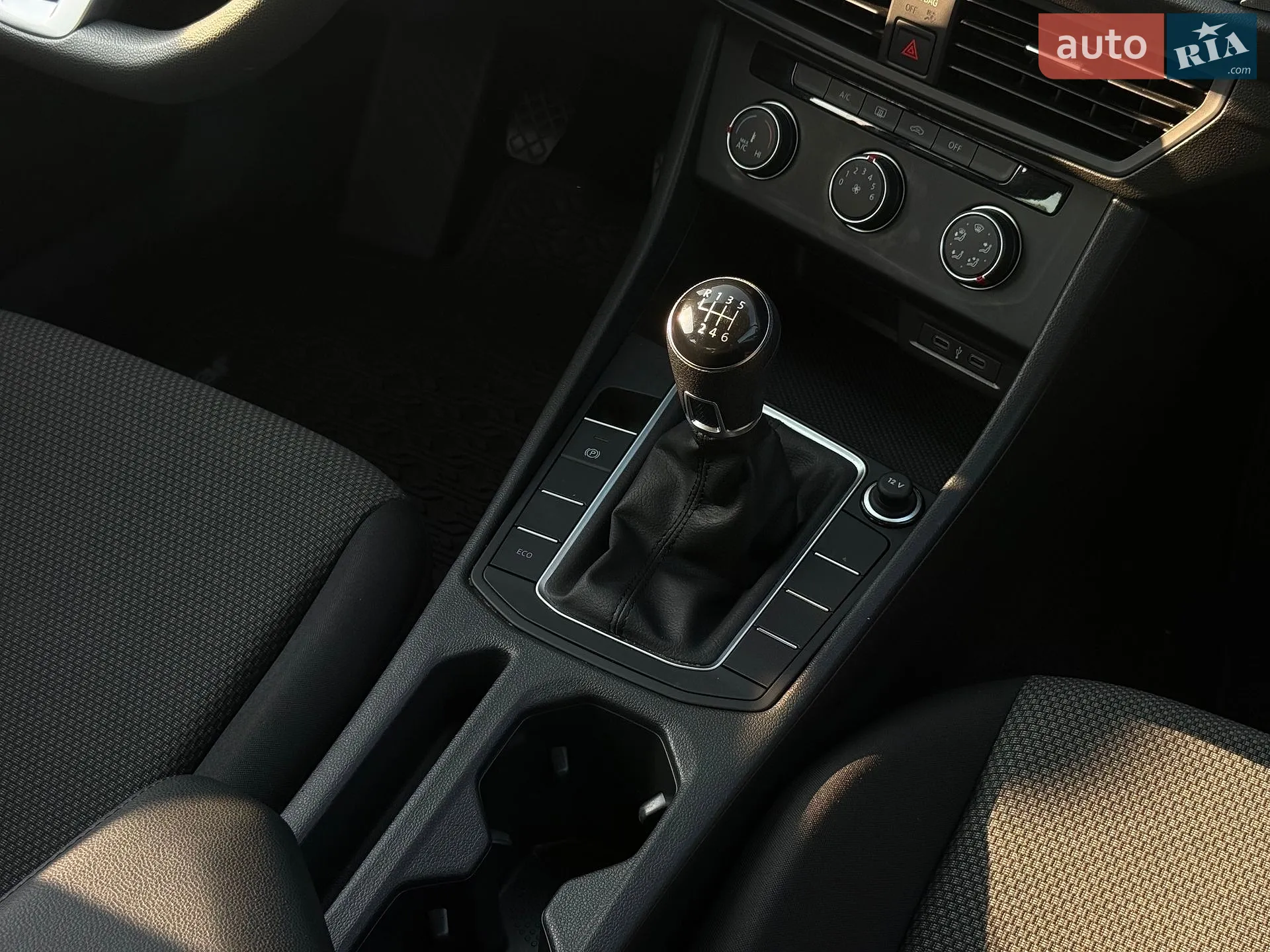 2021 Volkswagen Jetta - мініатюра 25
