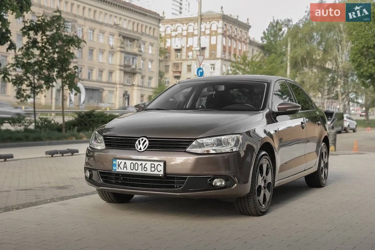 2013 Volkswagen Jetta - фото 1