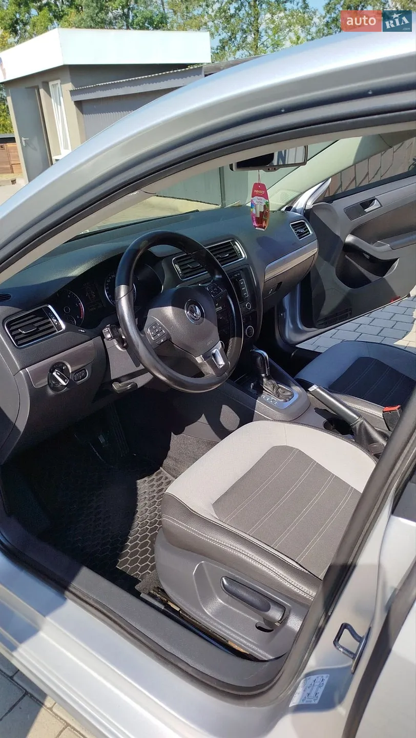 2013 Volkswagen Jetta - мініатюра 31