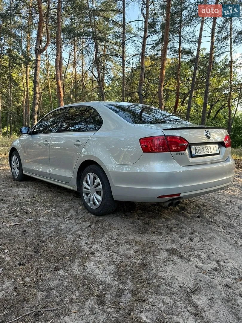 2011 Volkswagen Jetta - мініатюра 6
