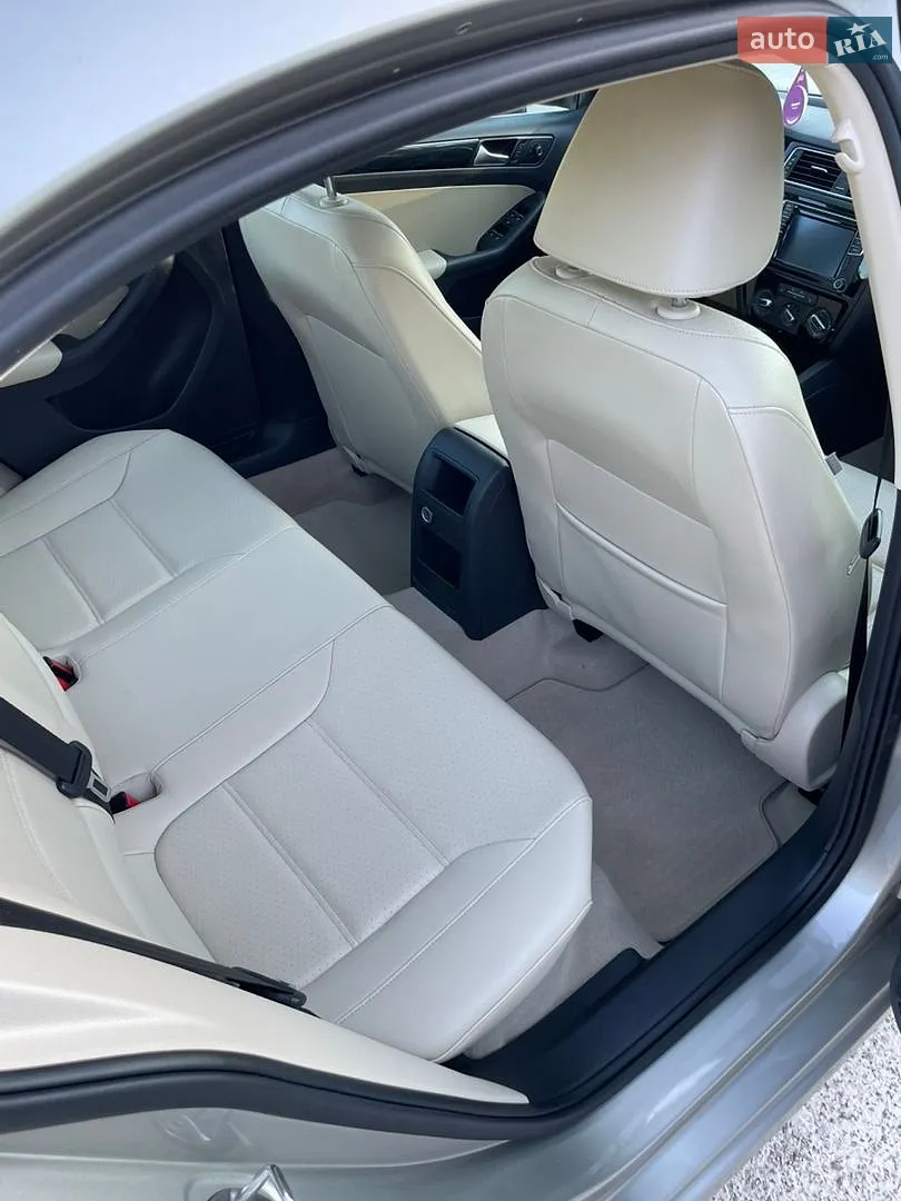 2015 Volkswagen Jetta - мініатюра 32