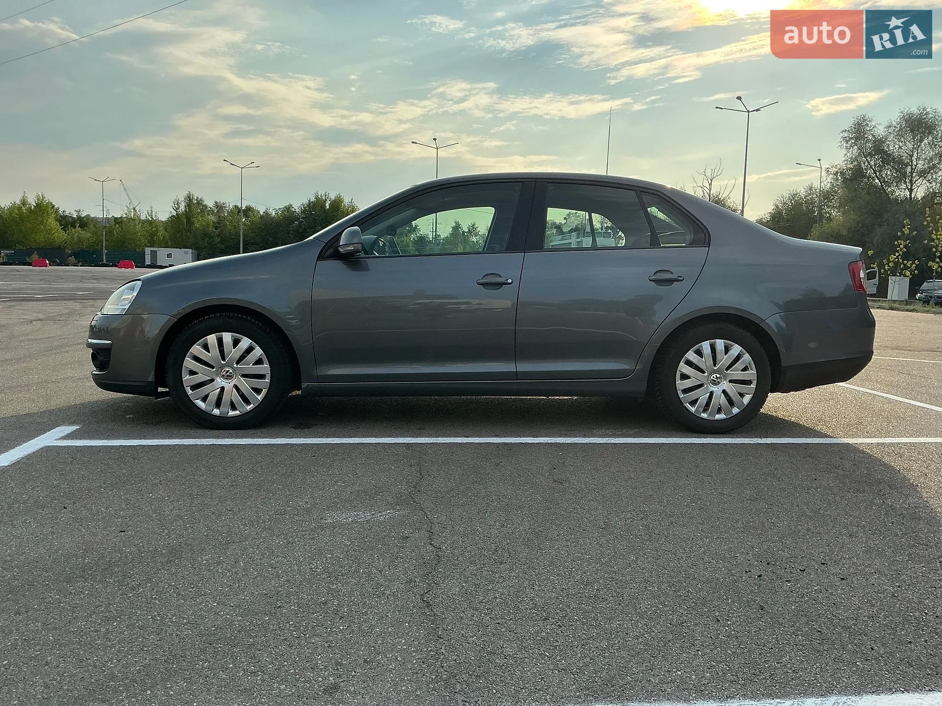 2010 Volkswagen Jetta - мініатюра 10