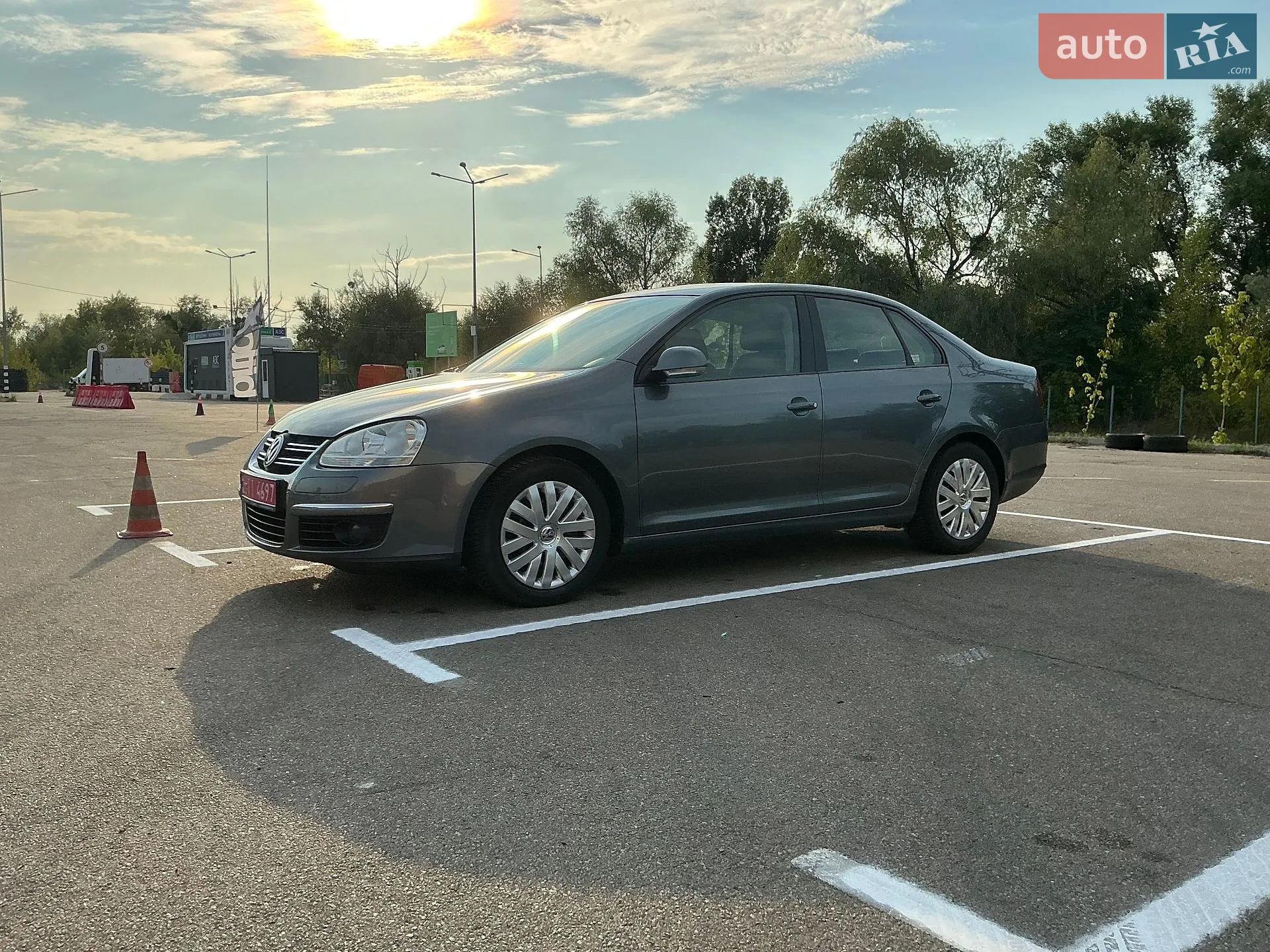 2010 Volkswagen Jetta - мініатюра 11