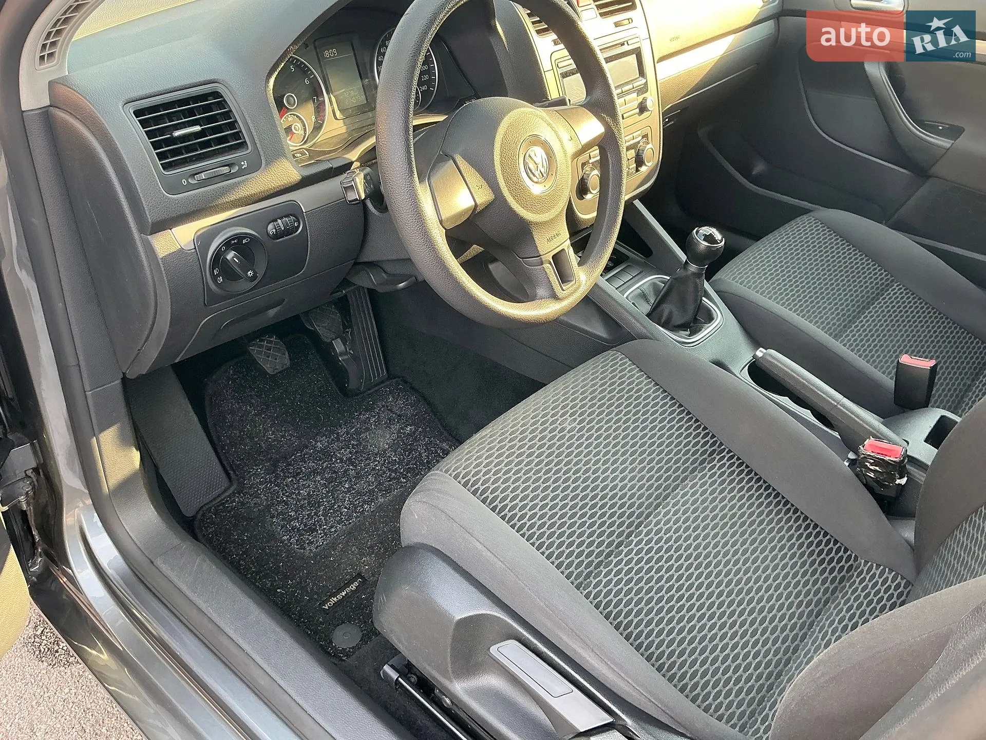 2010 Volkswagen Jetta - мініатюра 12