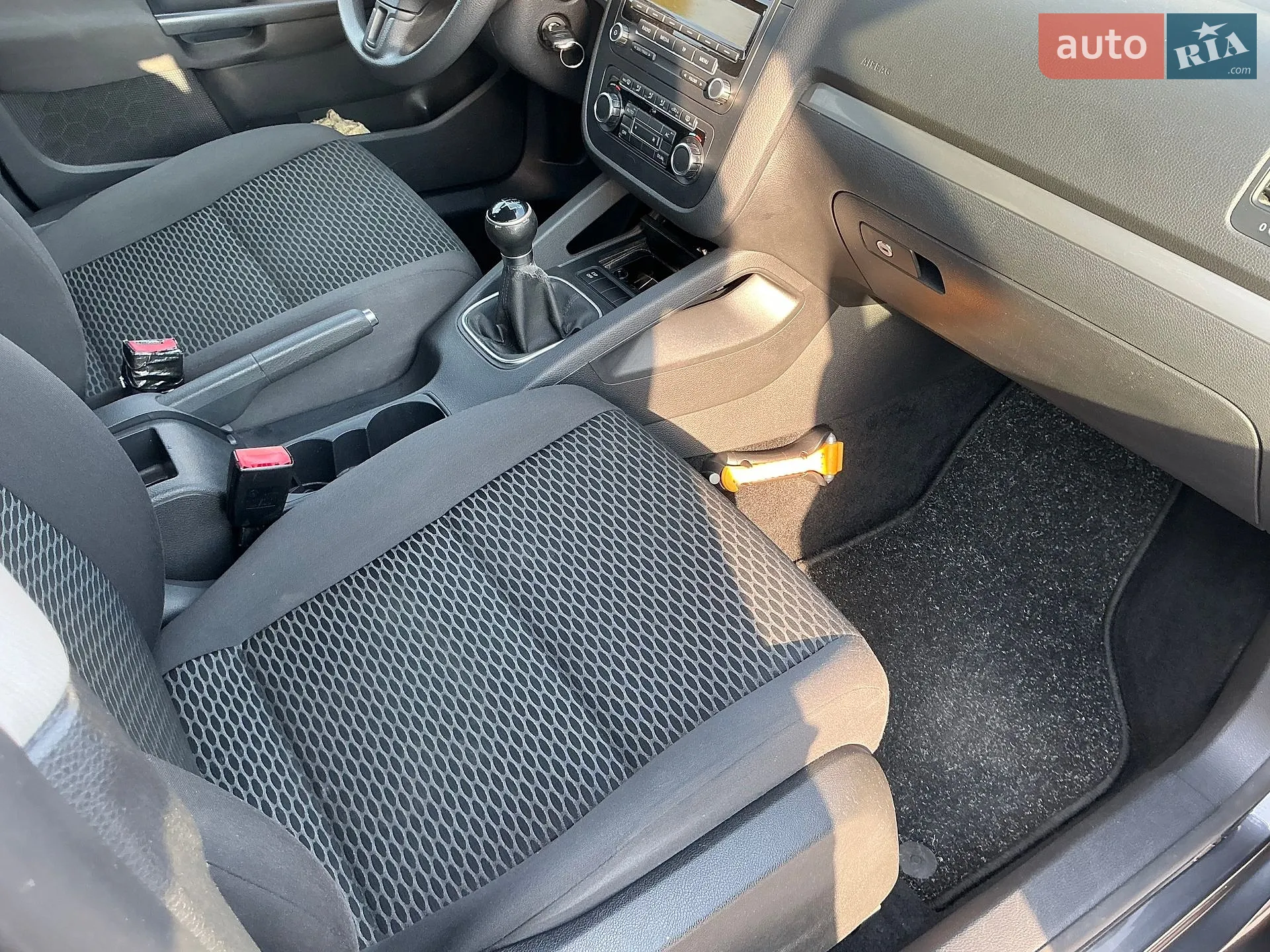 2010 Volkswagen Jetta - мініатюра 15