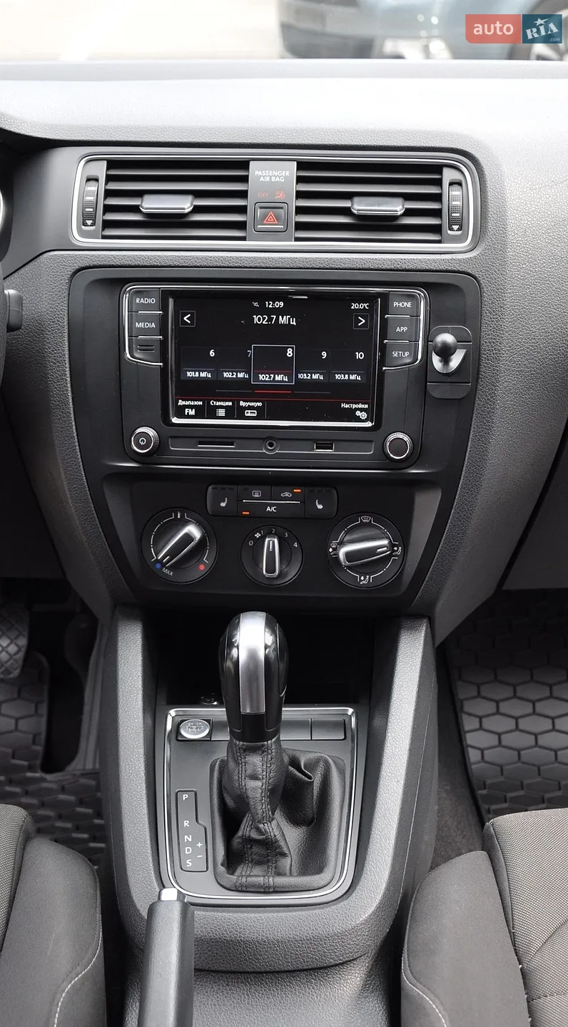 2015 Volkswagen Jetta - мініатюра 31