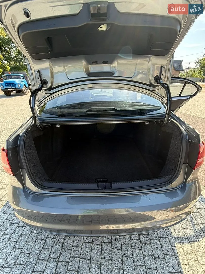 2016 Volkswagen Jetta - мініатюра 9