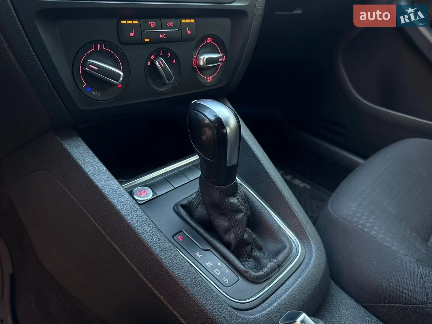 2015 Volkswagen Jetta - мініатюра 30