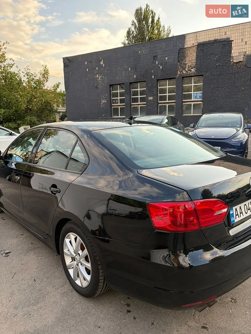 2010 Volkswagen Jetta - мініатюра 27