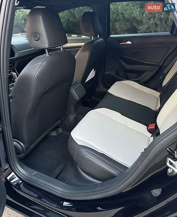 2019 Volkswagen Jetta - мініатюра 3