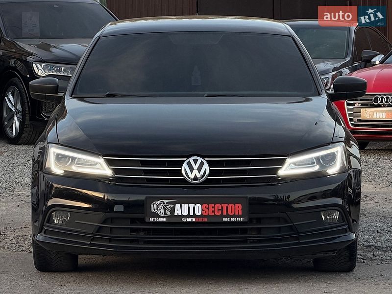 Седан Volkswagen Jetta 2016 в Харькове