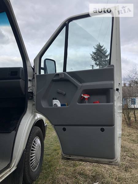 Вантажопасажирський фургон Volkswagen LT 2004 в Володимирі