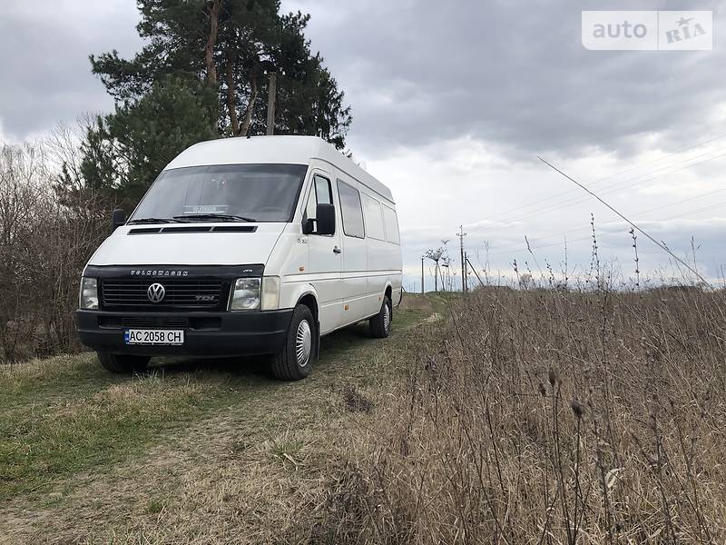 Вантажопасажирський фургон Volkswagen LT 2004 в Володимирі