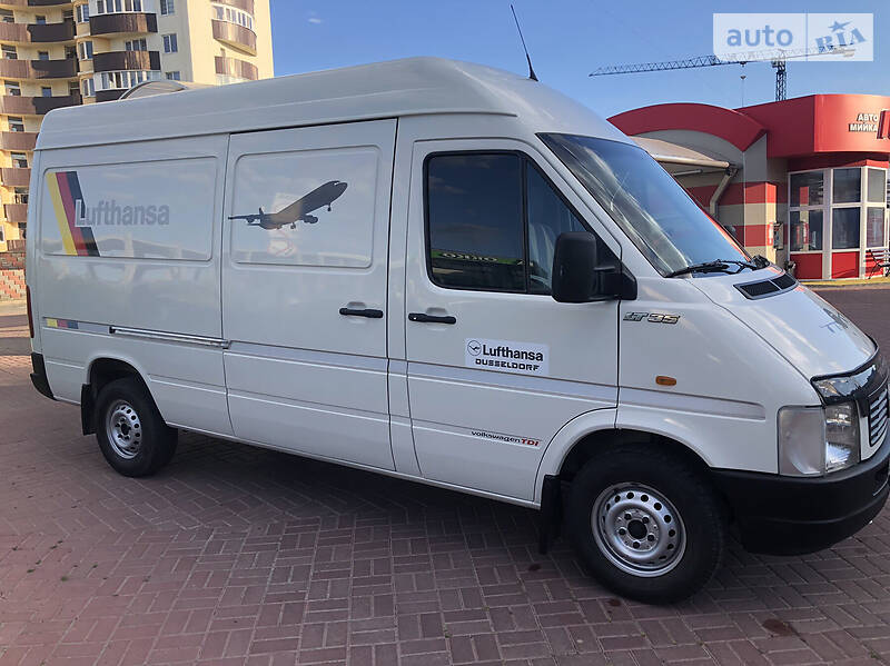 Вантажопасажирський фургон Volkswagen LT 2004 в Рівному