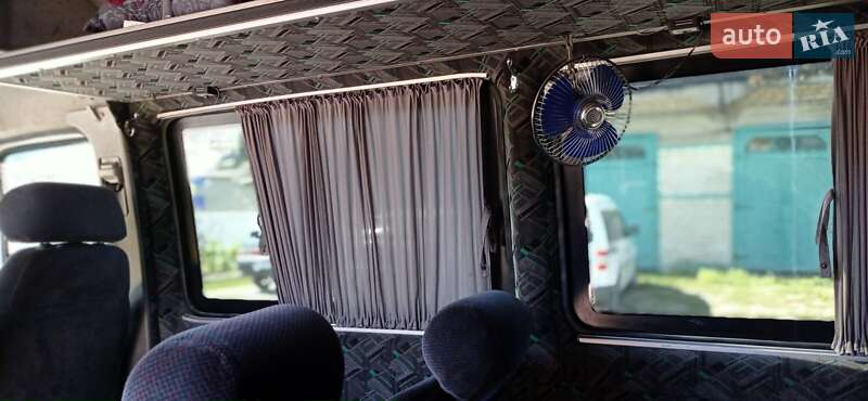 Мікроавтобус Volkswagen LT 2006 в Ужгороді