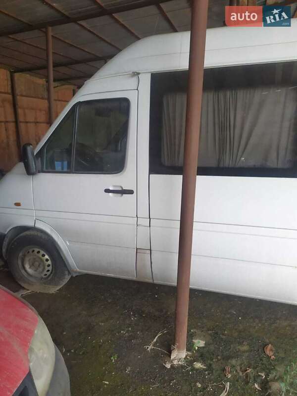 Мікроавтобус Volkswagen LT 2003 в Чернівцях