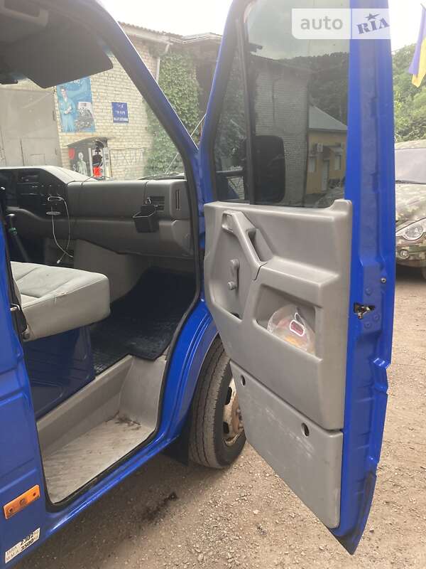 Грузовой фургон Volkswagen LT 2003 в Львове