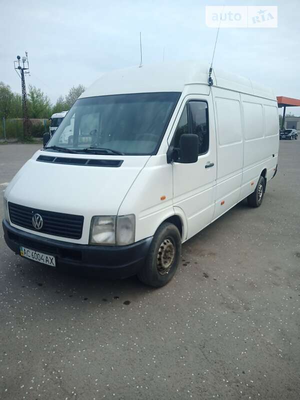 Грузовой фургон Volkswagen LT 2006 в Нововолынске