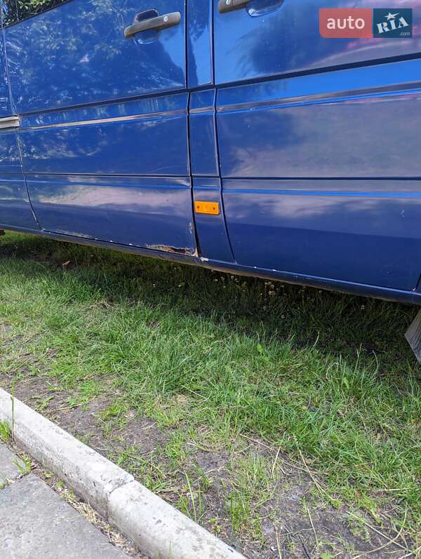 Мікроавтобус Volkswagen LT 2005 в Ковелі