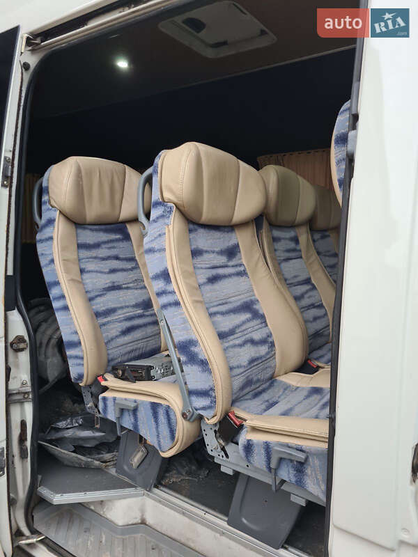 Мікроавтобус Volkswagen LT 2000 в Мукачевому