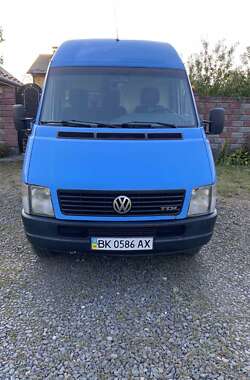 Грузовой фургон Volkswagen LT 2001 в Вараше