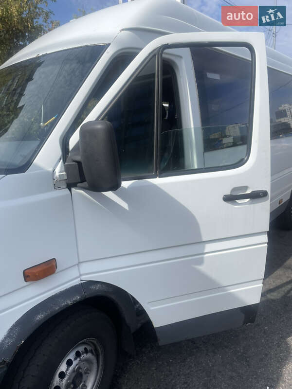 Микроавтобус Volkswagen LT 2004 в 