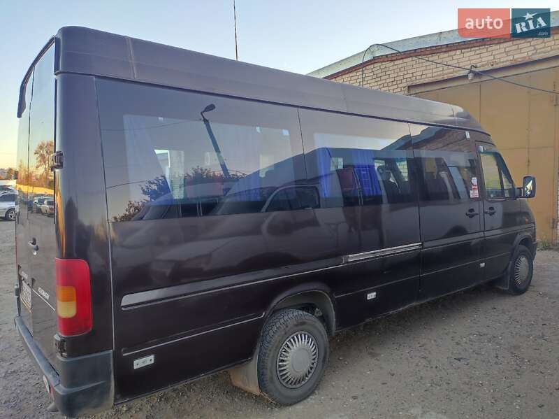 Мікроавтобус Volkswagen LT 2000 в Миколаєві