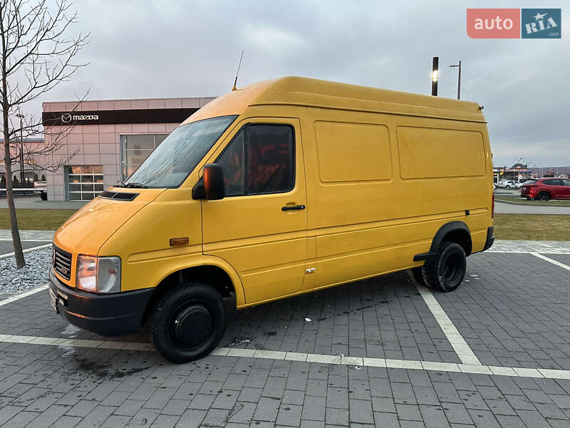 Вантажний фургон Volkswagen LT 2006 в Мукачевому