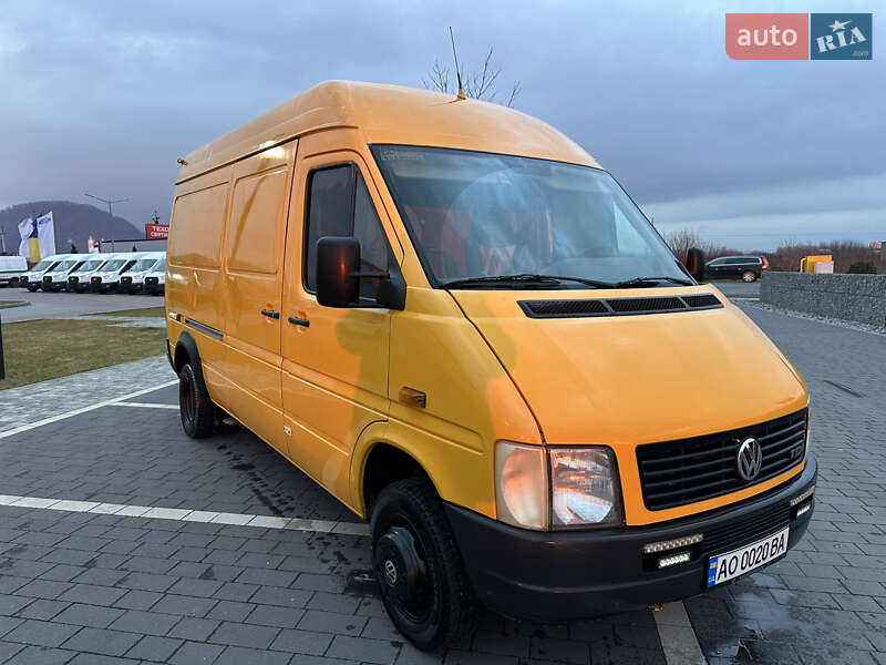 Вантажний фургон Volkswagen LT 2006 в Мукачевому