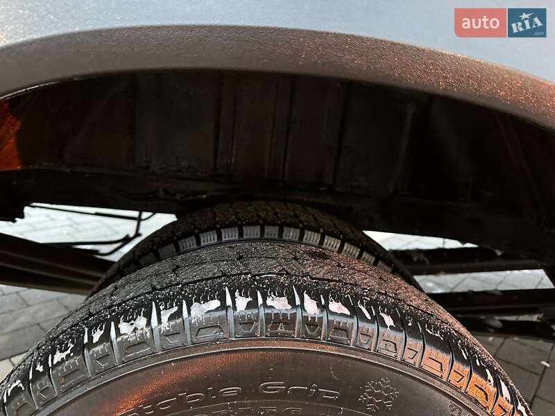 Вантажний фургон Volkswagen LT 2006 в Мукачевому