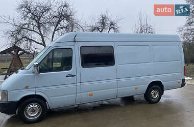 Вантажопасажирський фургон Volkswagen LT 2004 в Косові