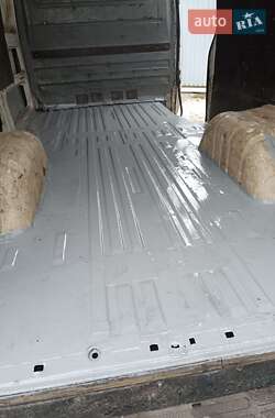 Грузовой фургон Volkswagen LT 2001 в 