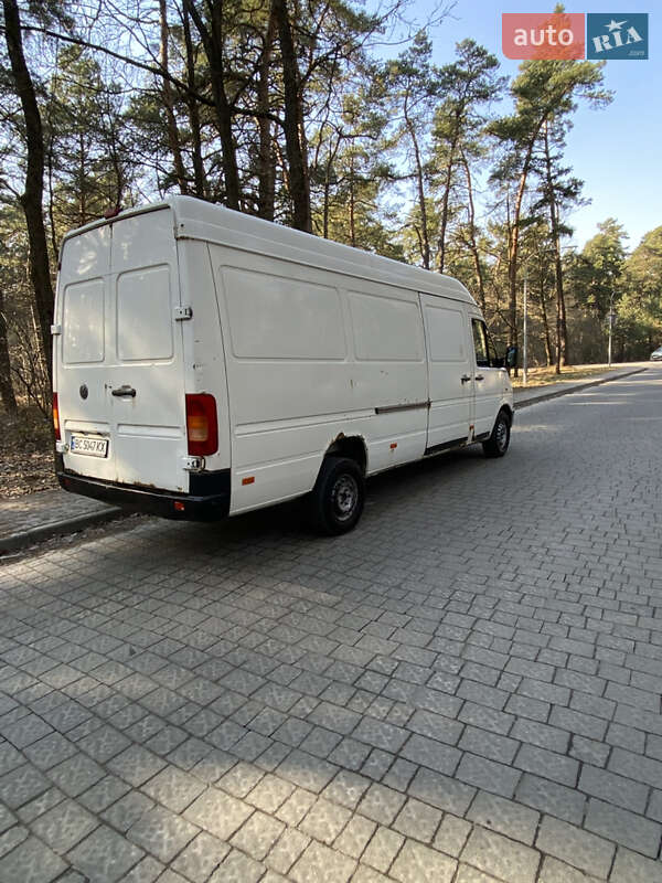 Грузовой фургон Volkswagen LT 2004 в Львове